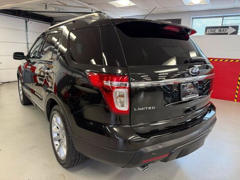 Used 2015 Ford Explorer Limited w/ Equipment Group 302A FWD image 4
