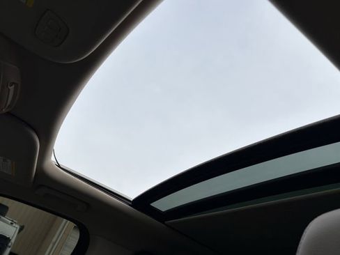 Used 2022 Ford Expedition Limited image 21