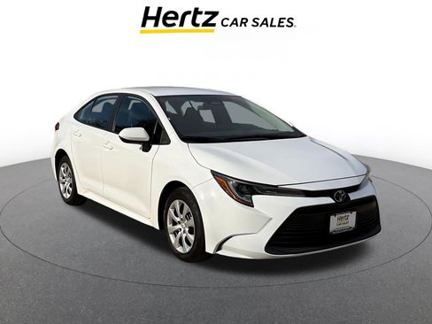 Used 2025 Toyota Corolla LE image 1