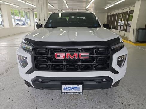 Certified 2024 GMC Canyon Elevation w/ Convenience Package AWD/4WD image 8