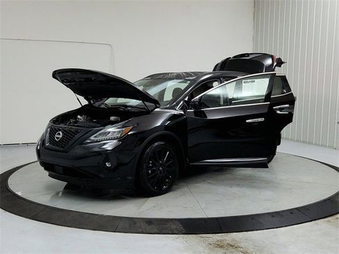 Used 2024 Nissan Murano SV w/ SV Midnight Edition Package image 11