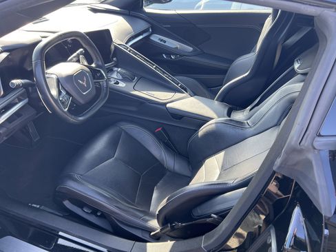 Used 2022 Chevrolet Corvette Stingray Coupe w/ Z51 Performance Package RWD image 11