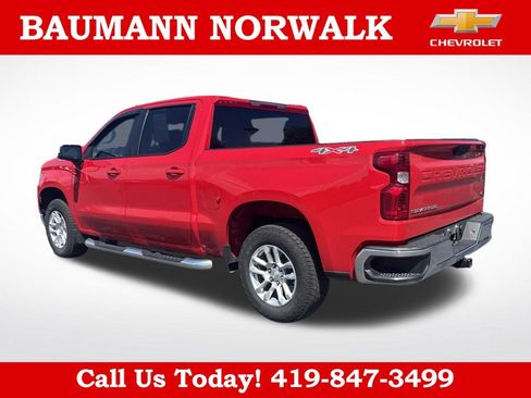 Used 2022 Chevrolet Silverado 1500 LT AWD/4WD image 9