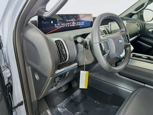 New 2027 Ford Expedition Platinum w/ Stealth Performance Package AWD/4WD image 10