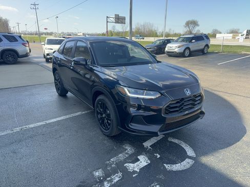 New 2026 Honda HR-V Sport image 3