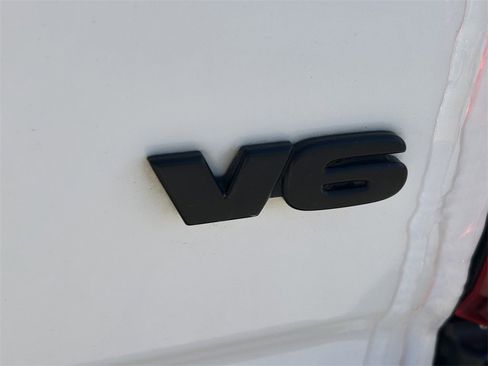 Used 2020 Toyota Tacoma SR5 image 12