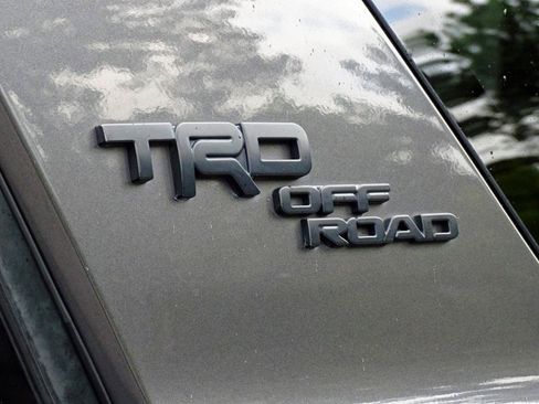 Used 2019 Toyota 4Runner TRD Off-Road Premium AWD/4WD image 11