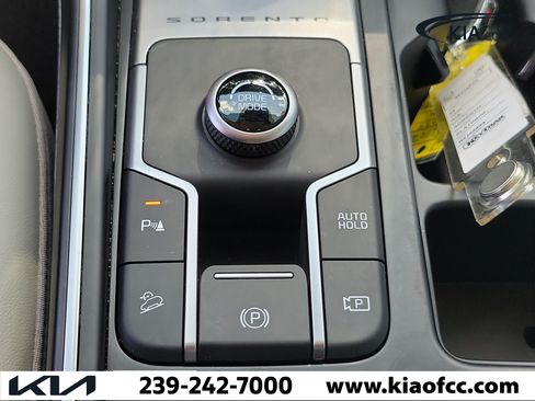Certified 2024 Kia Sorento EX FWD image 29