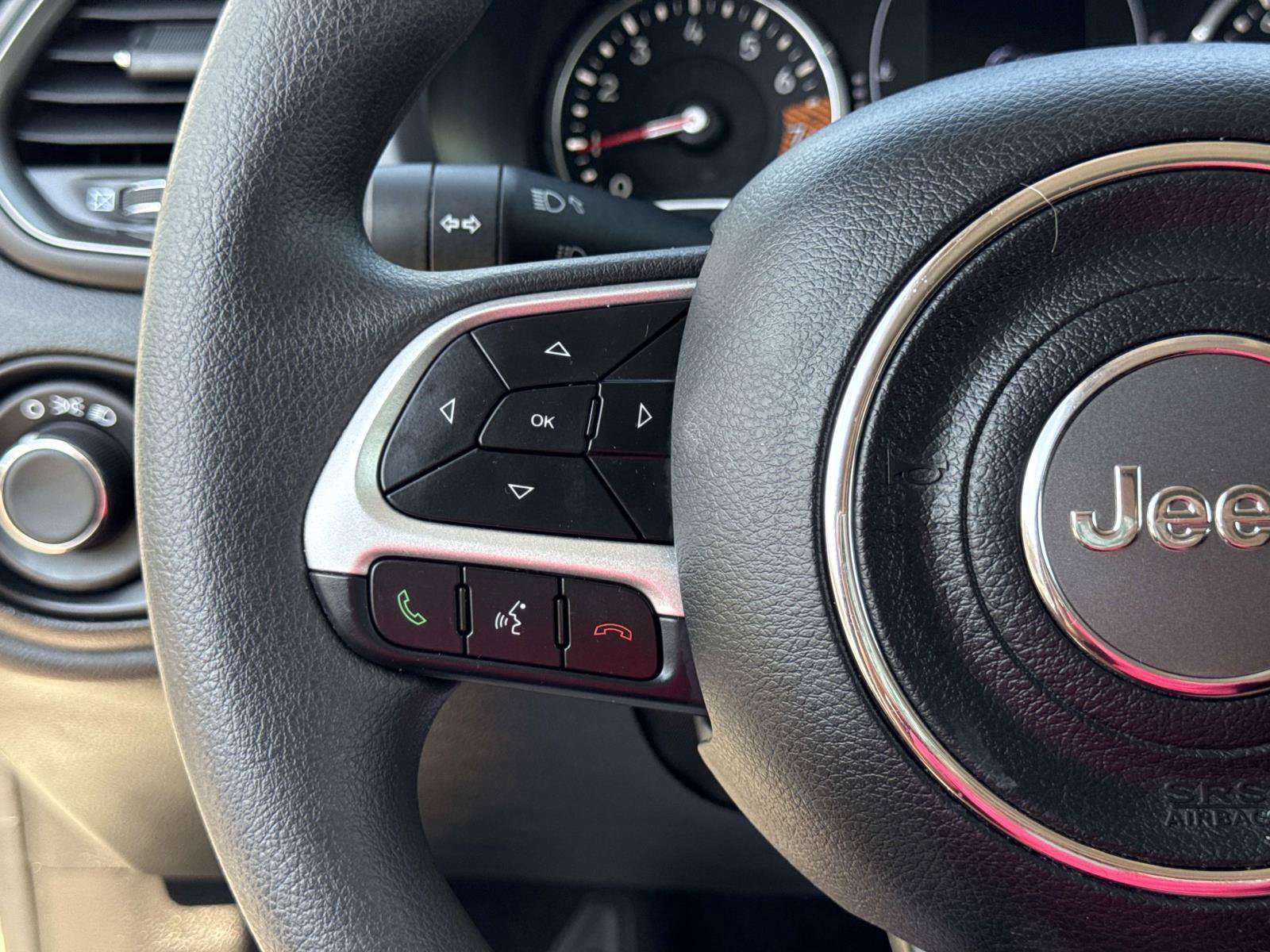 Certified 2023 Jeep Renegade Latitude AWD/4WD image 20