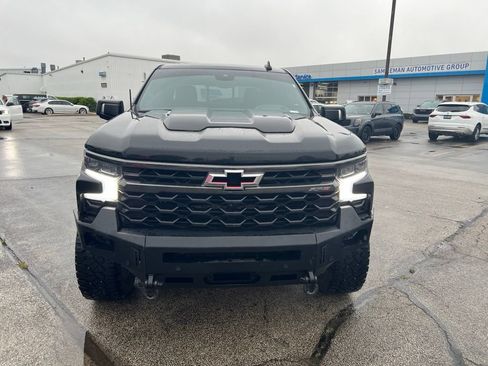 Used 2025 Chevrolet Silverado 1500 ZR2 w/ Technology Package AWD/4WD image 2
