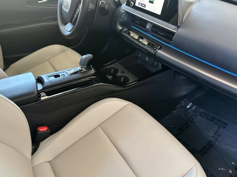 Certified 2024 Toyota Prius XLE FWD image 16
