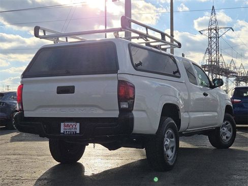 Used 2020 Toyota Tacoma SR image 11