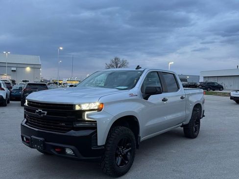 Used 2020 Chevrolet Silverado 1500 LT Trail Boss image 2