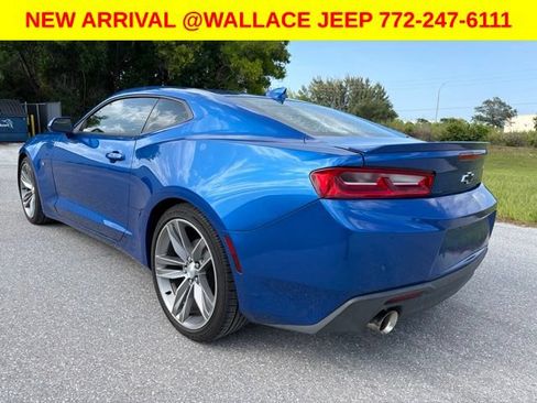 Used 2017 Chevrolet Camaro LT RWD image 6