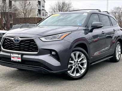 Used 2023 Toyota Highlander Limited