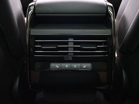 Used 2023 Land Rover Range Rover Sport SE Dynamic image 8