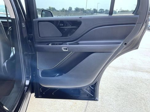Certified 2023 Lincoln Aviator AWD image 22