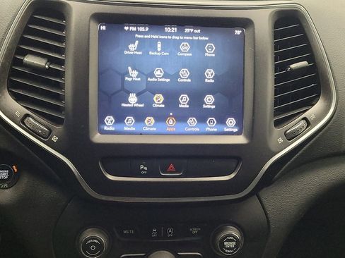 Used 2019 Jeep Cherokee Trailhawk w/ Comfort/Convenience Group image 25