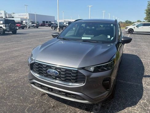 Used 2024 Ford Escape ST-Line w/ Tech Pack #1 AWD/4WD image 5