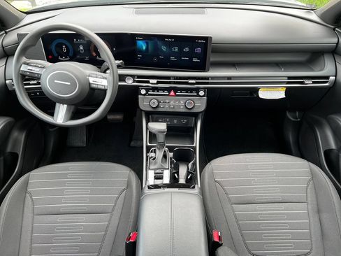 Used 2026 Hyundai Santa Cruz SE FWD image 23