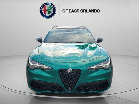 New 2025 Alfa Romeo Stelvio Sprint image 2