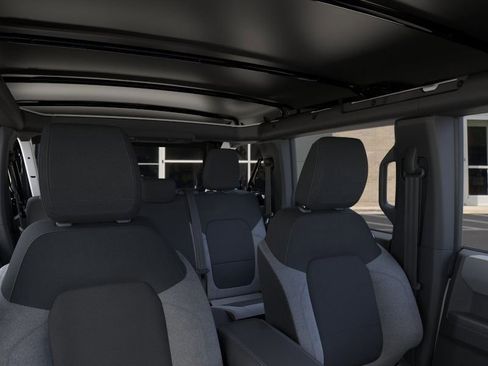 New 2025 Ford Bronco Base image 12