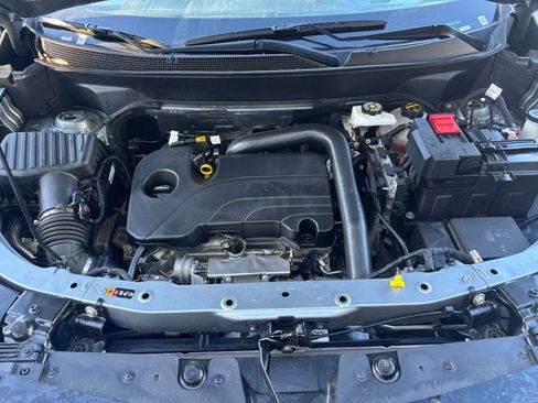 Used 2025 Chevrolet Equinox LT image 29