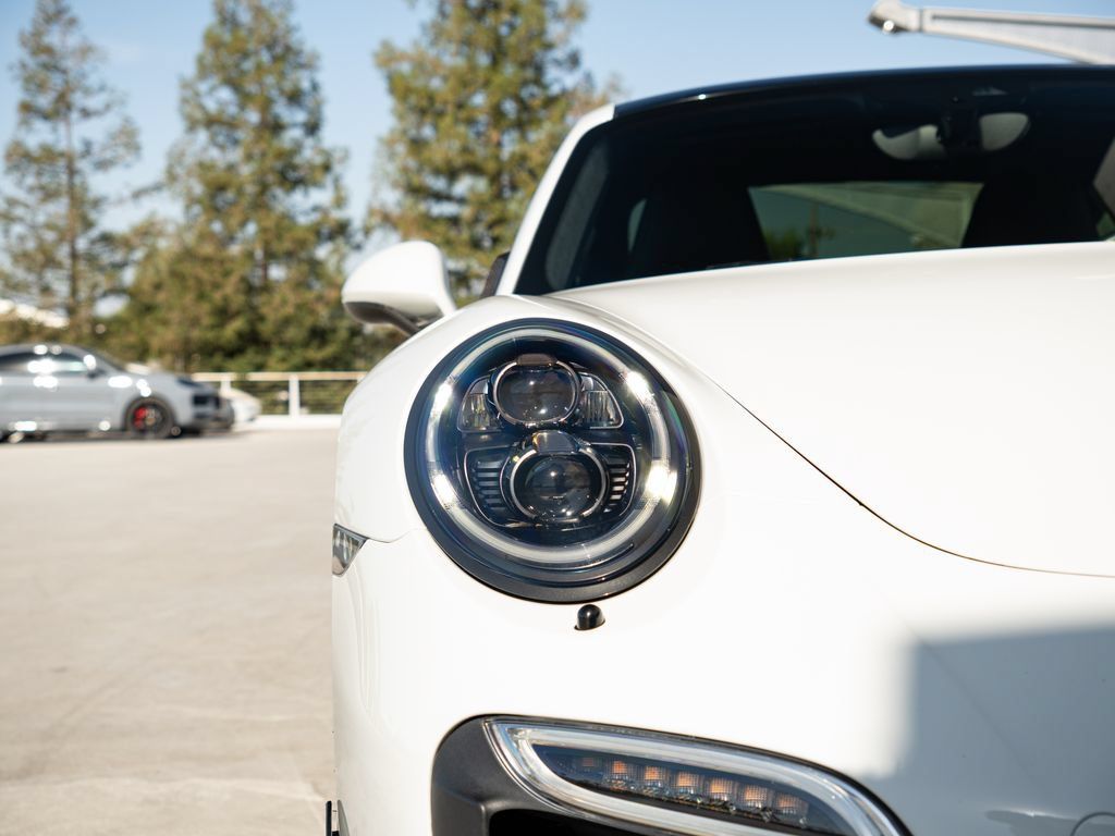 Certified 2016 Porsche 911 Turbo S AWD/4WD image 23
