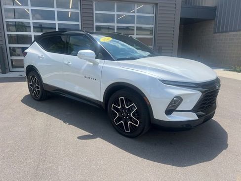Used 2023 Chevrolet Blazer RS w/ Driver Confidence II Package AWD/4WD image 3
