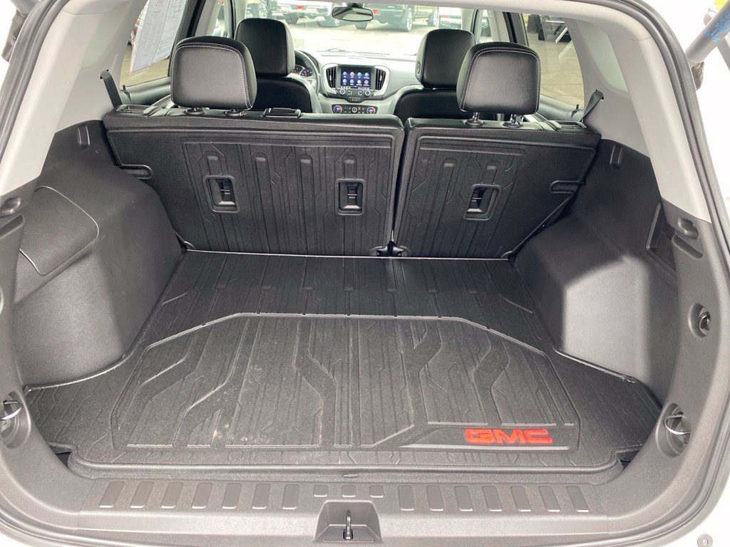 Used 2023 GMC Terrain SLT w/ Infotainment Package II AWD/4WD image 28