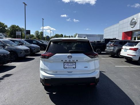 New 2026 Nissan Rogue SV AWD/4WD image 19