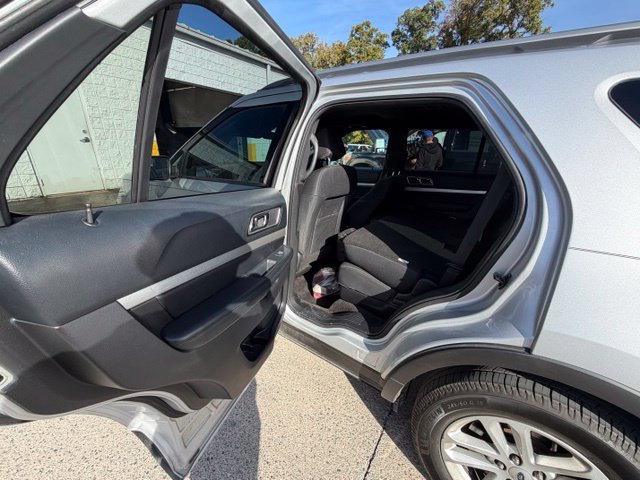 Used 2016 Ford Explorer XLT FWD image 31