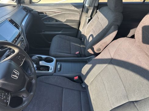 Used 2020 Honda Pilot EX image 10