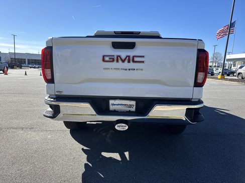 Used 2023 GMC Sierra 1500 Pro w/ Pro Value Package image 9