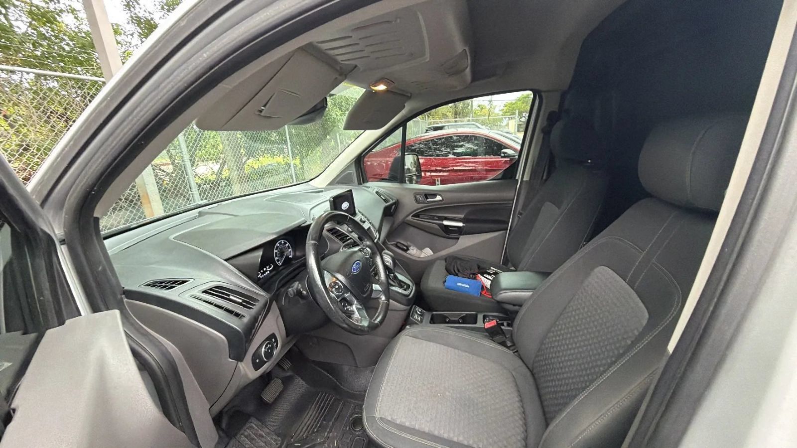 Used 2019 Ford Transit Connect XLT FWD image 5