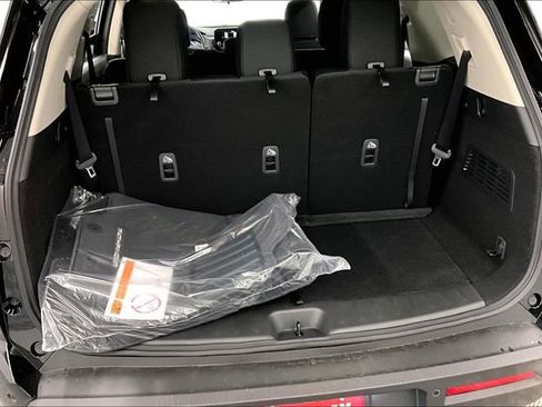 New 2025 Nissan Pathfinder S image 41