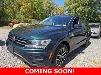 Used 2019 Volkswagen Tiguan SE image 1