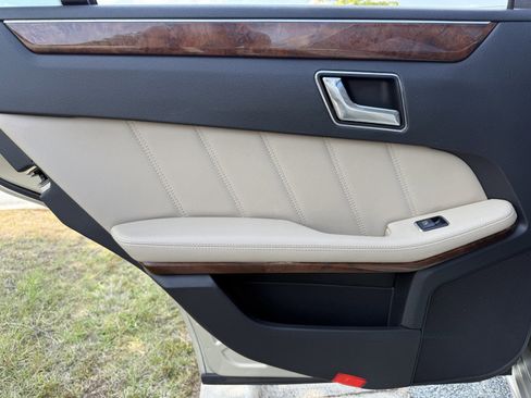 Used 2011 Mercedes-Benz E 350 Sedan image 44
