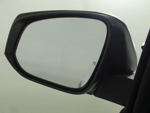 Used 2019 Toyota Tacoma SR w/ SX Package image 32