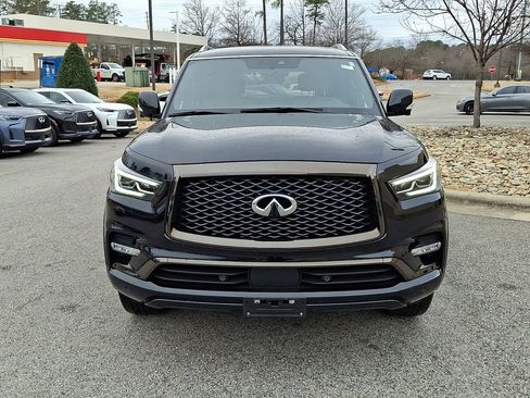 Used 2024 INFINITI QX80 Sensory image 2