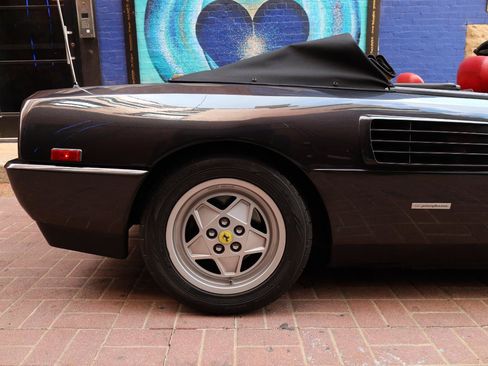 Used 1989 Ferrari Mondial T Cabriolet RWD image 22