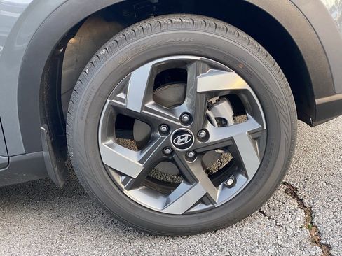 New 2025 Hyundai Venue SEL image 41