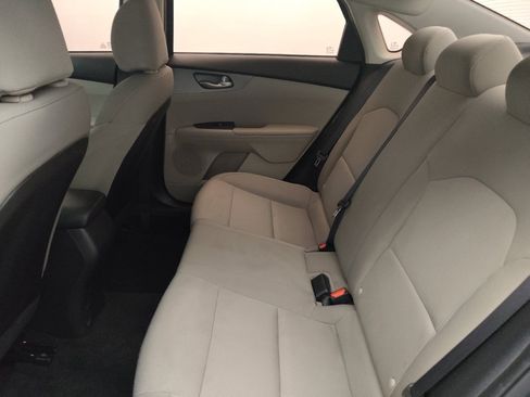 Used 2020 Kia Forte LXS FWD image 18