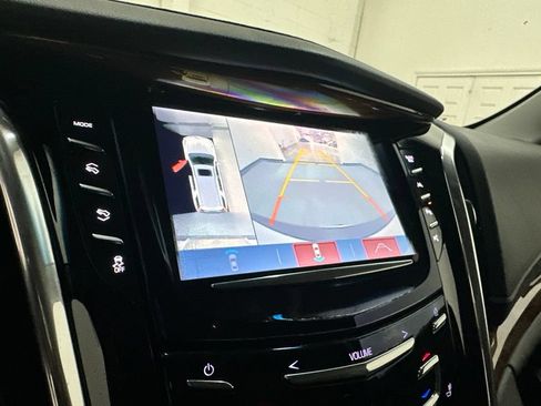 Used 2017 Cadillac Escalade ESV Luxury AWD/4WD image 45