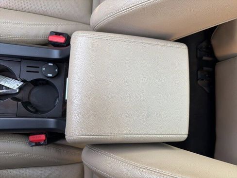 Used 2018 Land Rover Discovery Sport HSE image 33