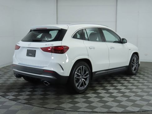 Certified 2025 Mercedes-Benz GLA 35 AMG 4MATIC image 5