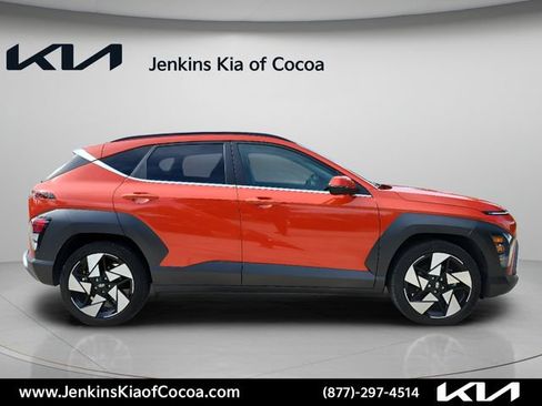 Used 2024 Hyundai Kona Limited FWD image 3