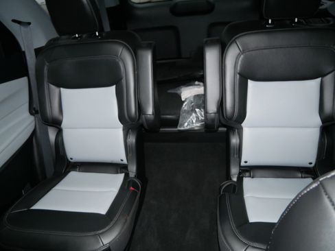 Certified 2024 Ford Explorer XLT w/ Equipment Group 202A image 13