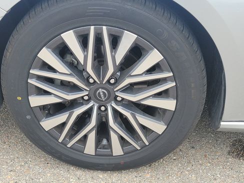 Used 2023 Nissan Altima 2.5 SV image 7