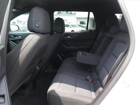 Used 2026 Chevrolet Equinox LT FWD image 16
